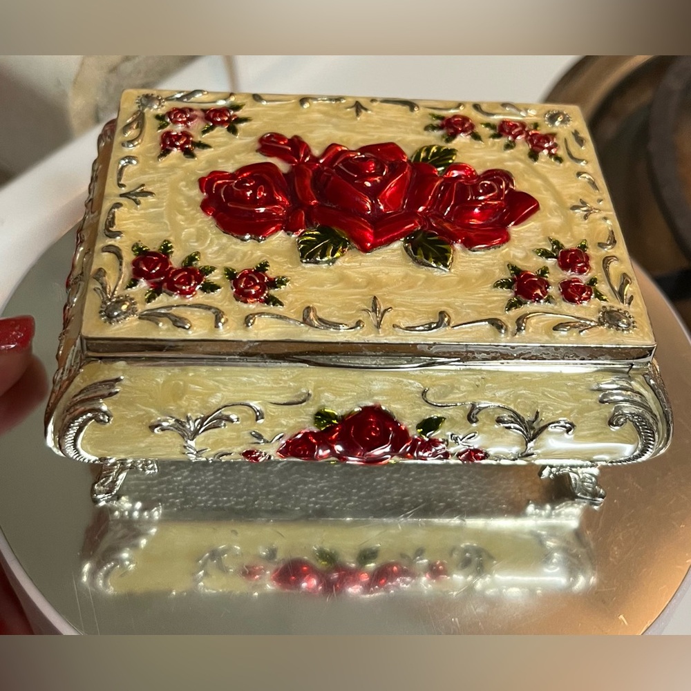 Jewelry box Metal Fooded Silver tone with enamel Rose decor - Picture 1 of 9